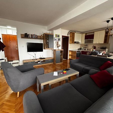 Central Skopje Apartment Esterno foto